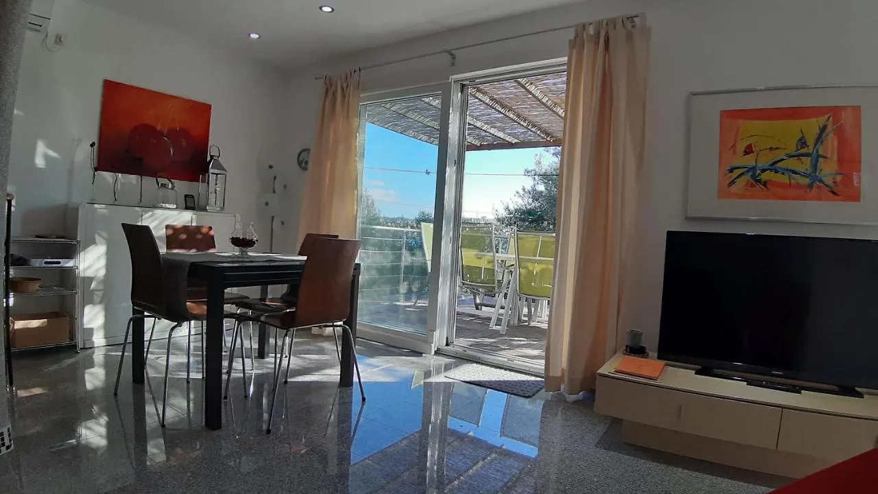 Haus Linden Insel Osljak Bei Zadar In Kroatien Preko 0*,