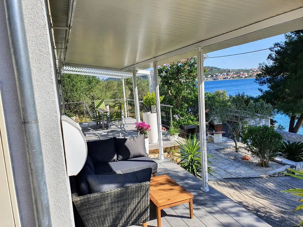 Haus Linden Insel Osljak Bei Zadar In Kroatien Preko