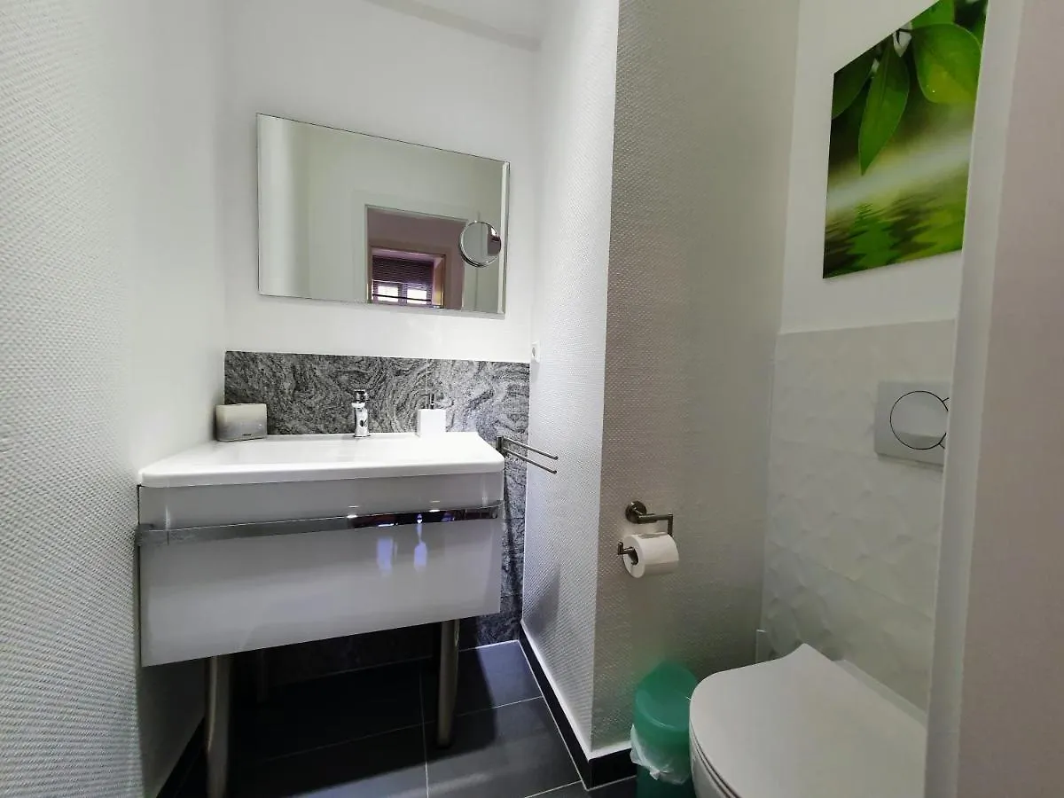 Haus Linden Insel Osljak Bei Zadar In Kroatien Preko
